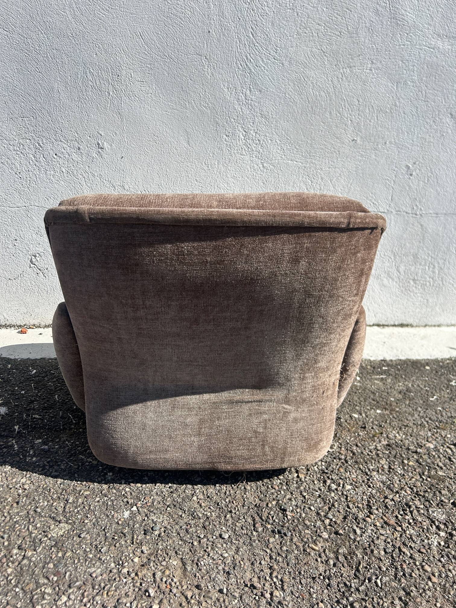 Michel Cadestin armchair and ottoman for Airborne