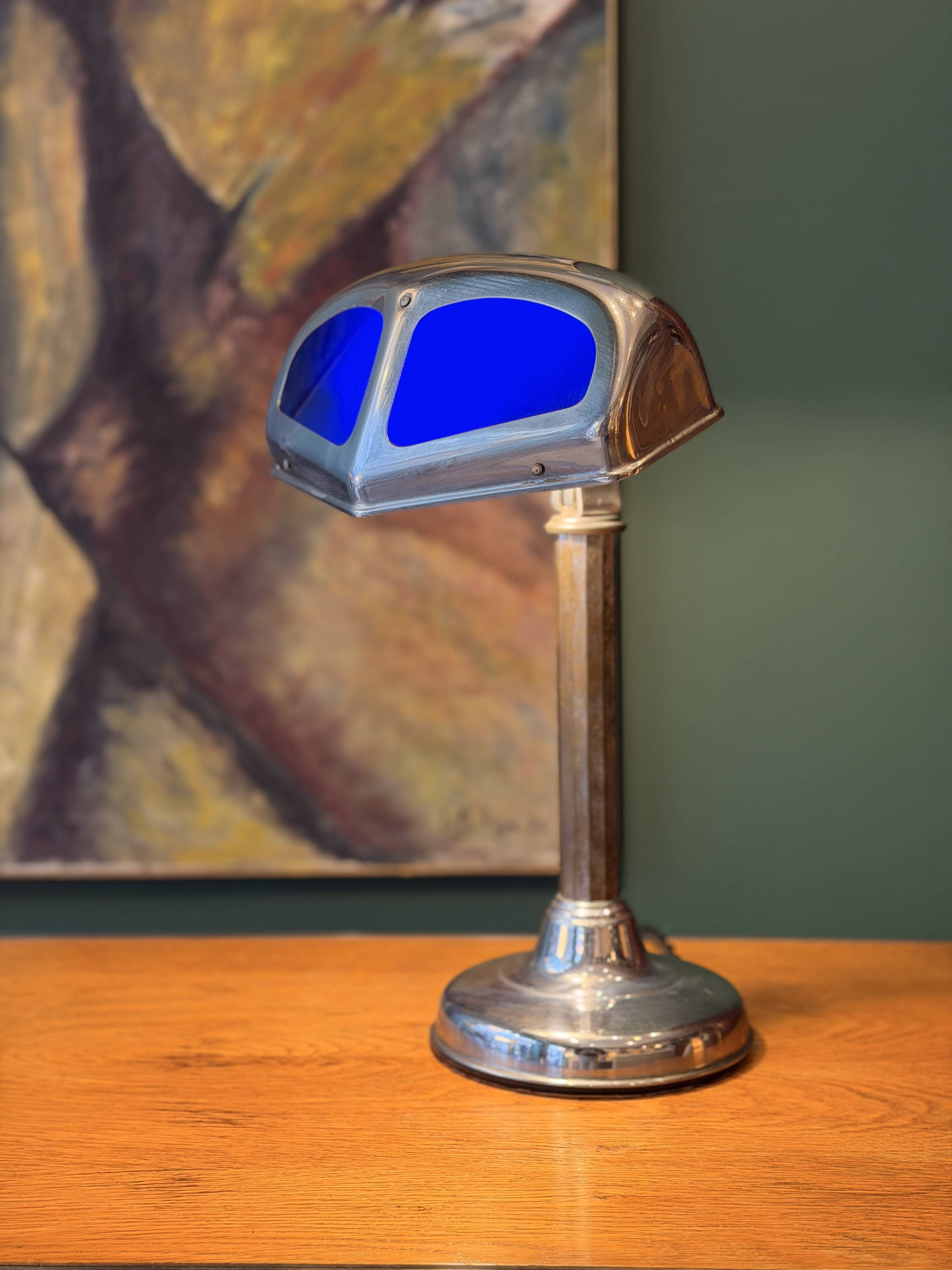 Adjustable Pirouette lamp from the 1930s in chrome metal.
