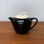 Postmodern ceramic teapot or coffee pot by Pagnossin, Italy, 1980s.
