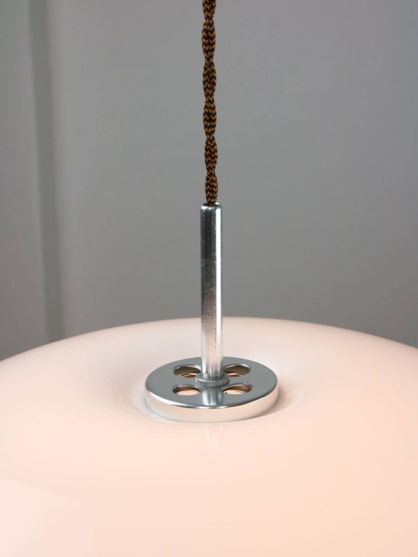 Italian Space Age Big White Doughnut Lamp, 70s