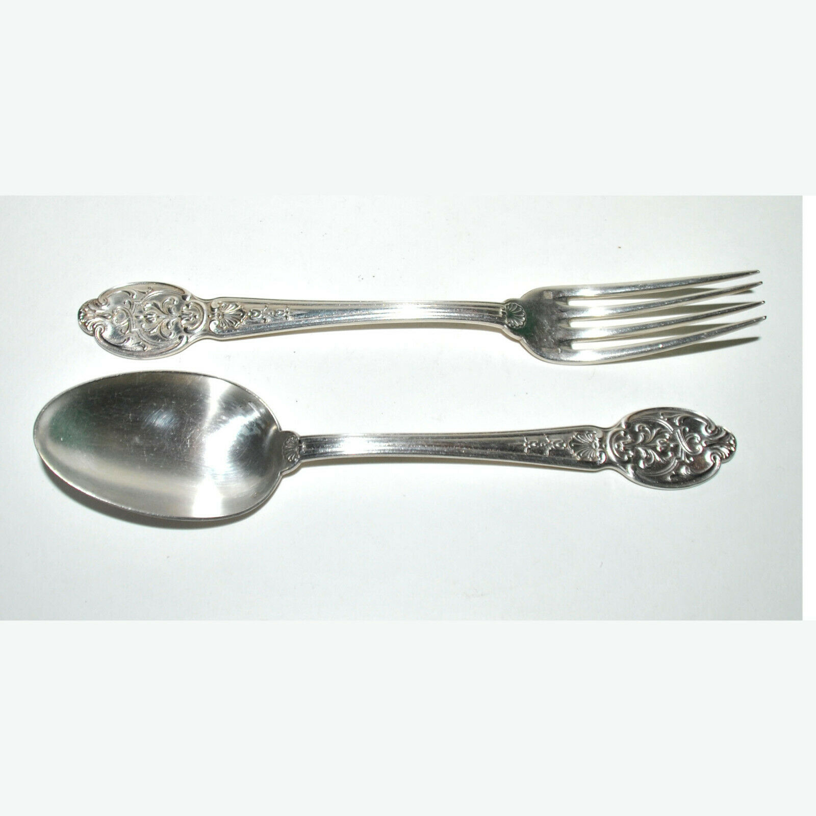 Table cutlery 19th regency style by Christofle
