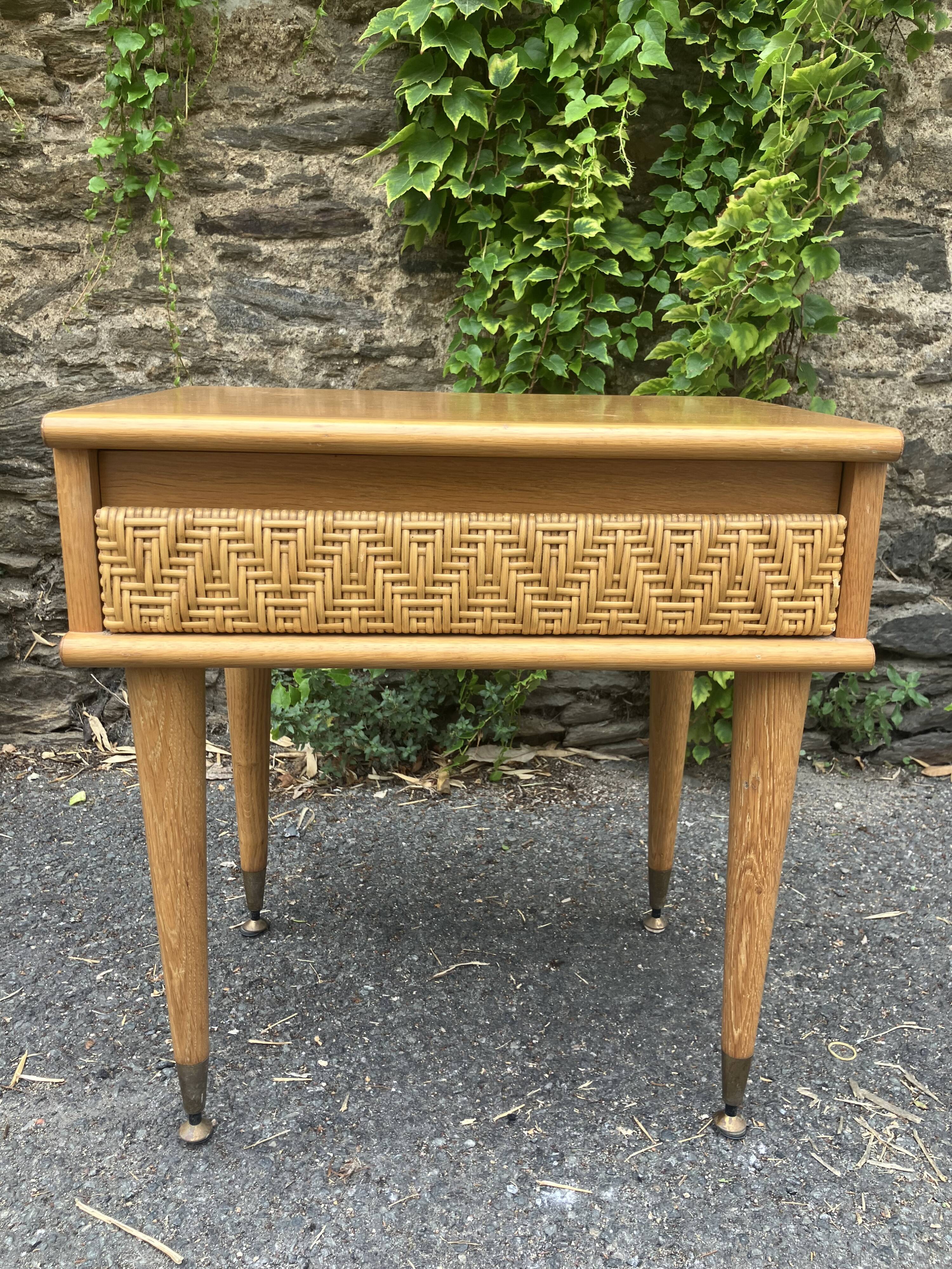 Vintage oak and rattan bed + 2 matching bedside tables – 1950s/60s – invoice