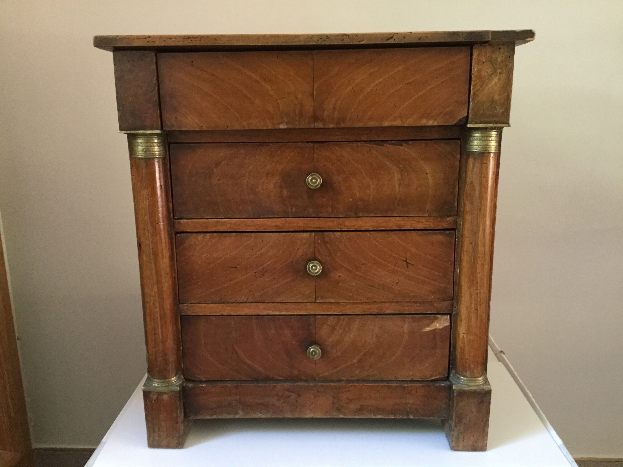 Chest of drawer empire style furniture