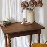 Bureau en noyer ancien
