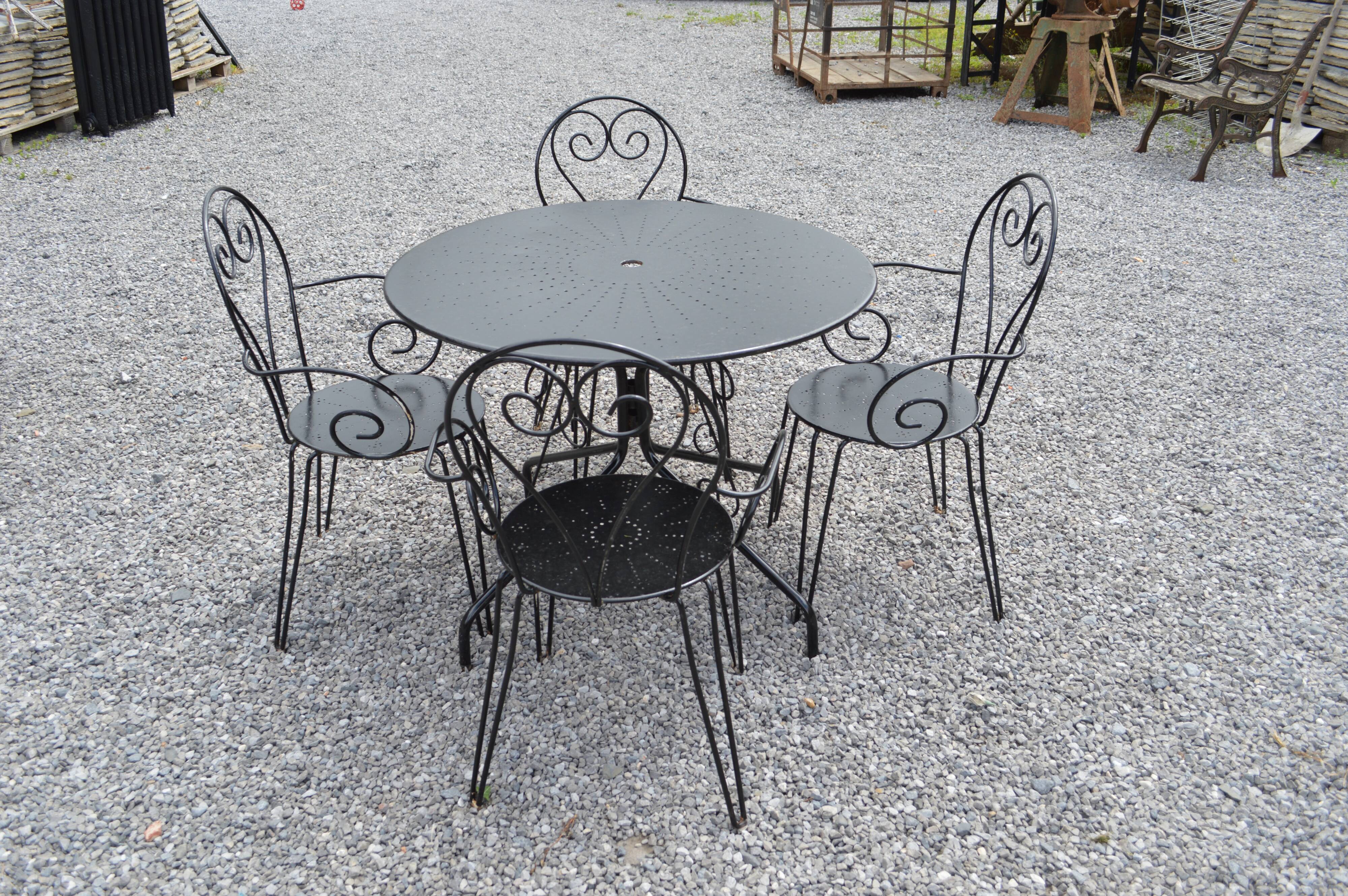 Wrought iron garden set
