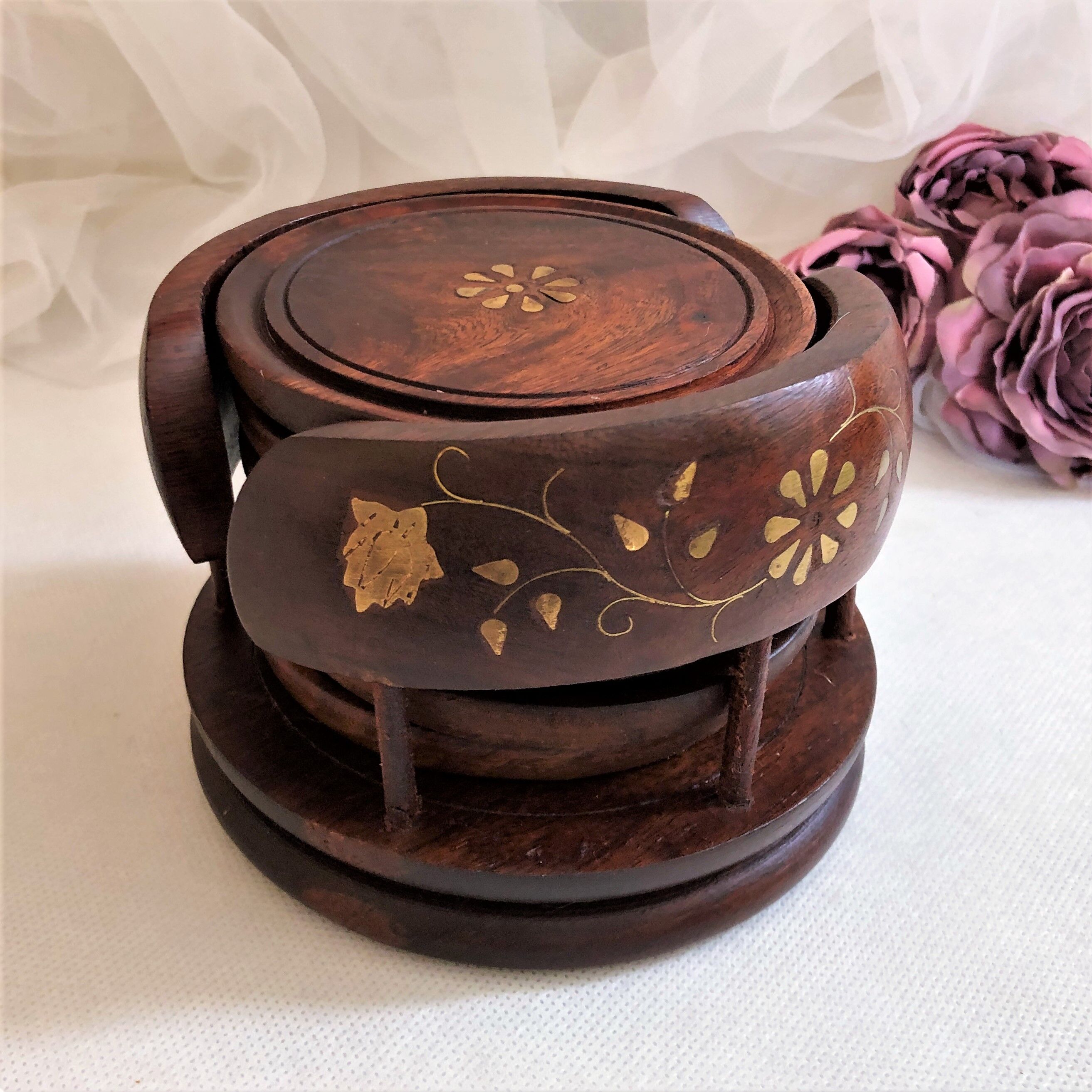 Set of 6 coasters with wooden and brass holder