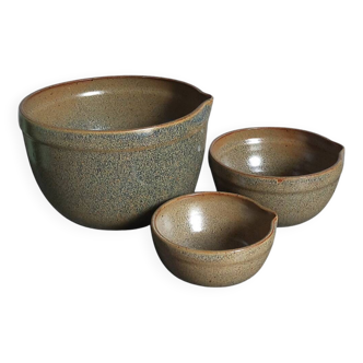 Three nesting pottery salad bowls in glazed stoneware