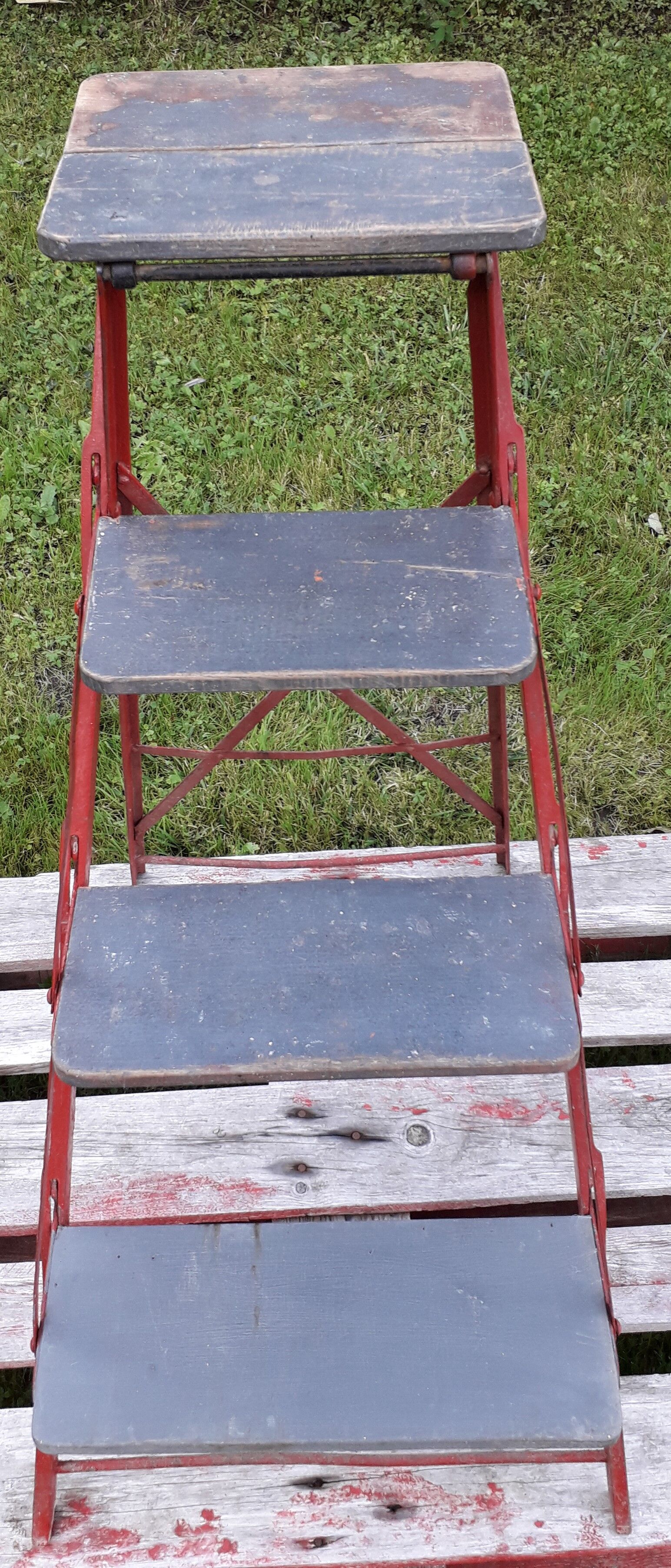 Metal and wood stepladder