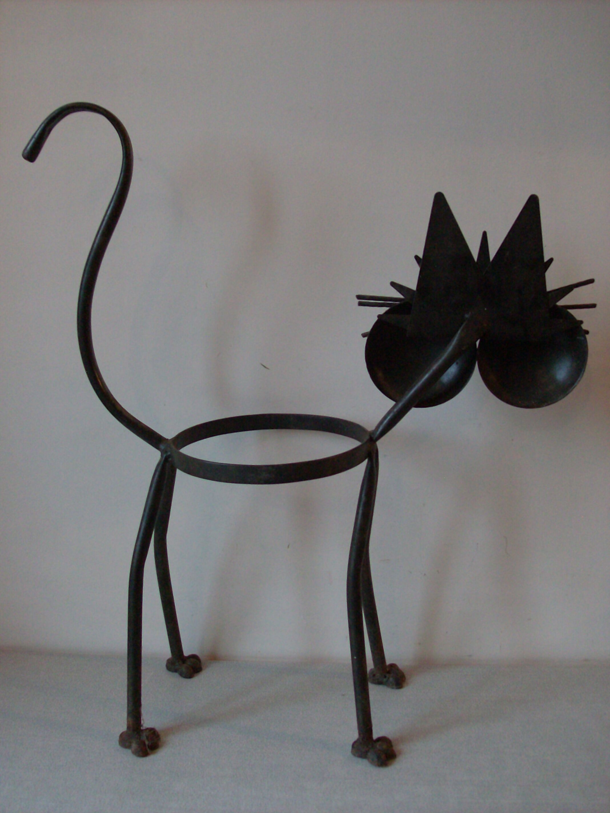 Old plant holder flower pot big cat forged metal deco outdoor winter garden