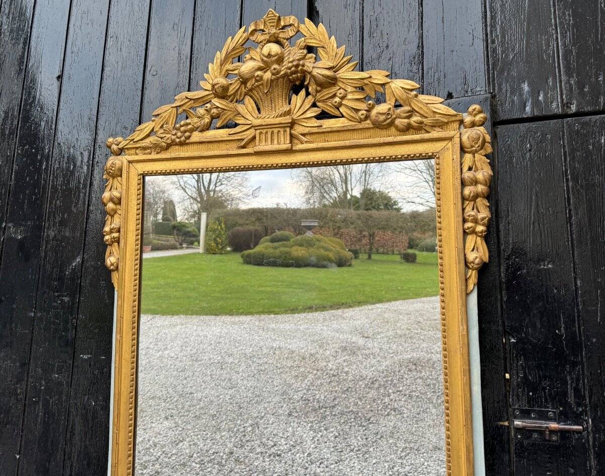 Large Louis XVI Mirror in Carved and Gilded Wood, France, 18th Century
