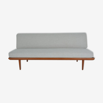 Daybed "Minerva " de Peter Hivdt et Orla Molgaard Nielsen