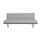 Daybed "Minerva " de Peter Hivdt et Orla Molgaard Nielsen