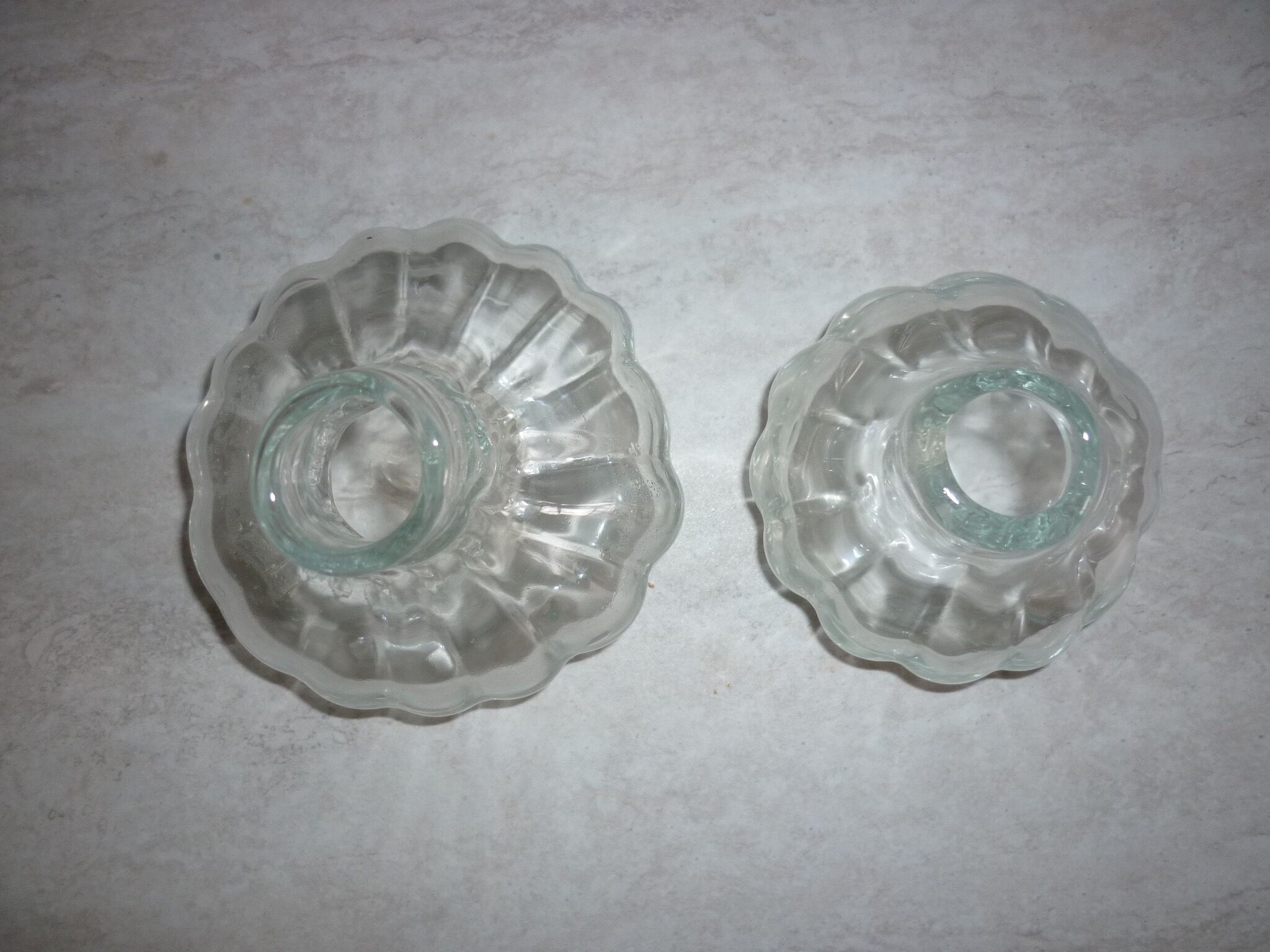 Ensemble de 2 vases en verre soufflé transparent