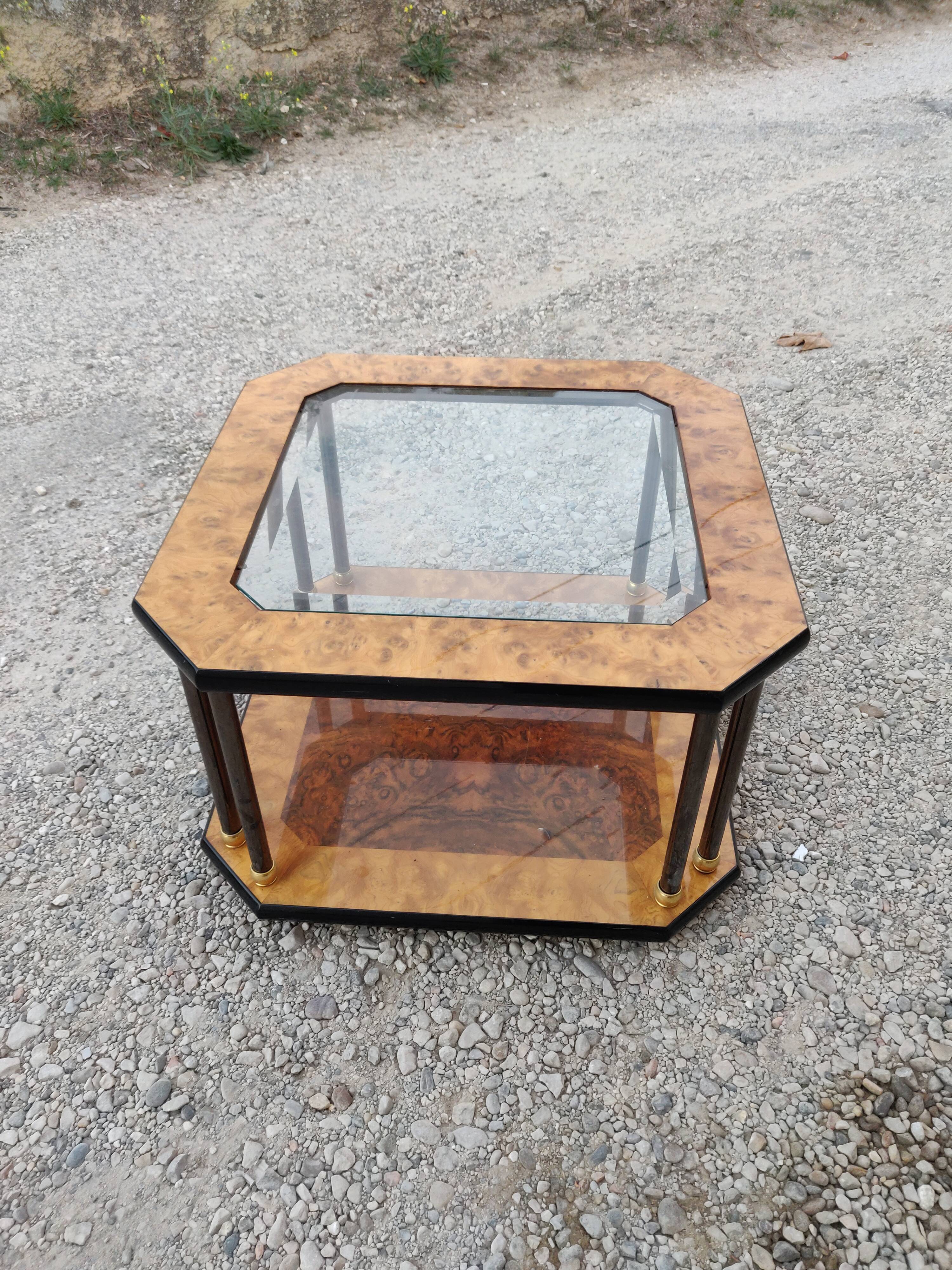 Table basse en verre biseauté et loupe d'orme années 70