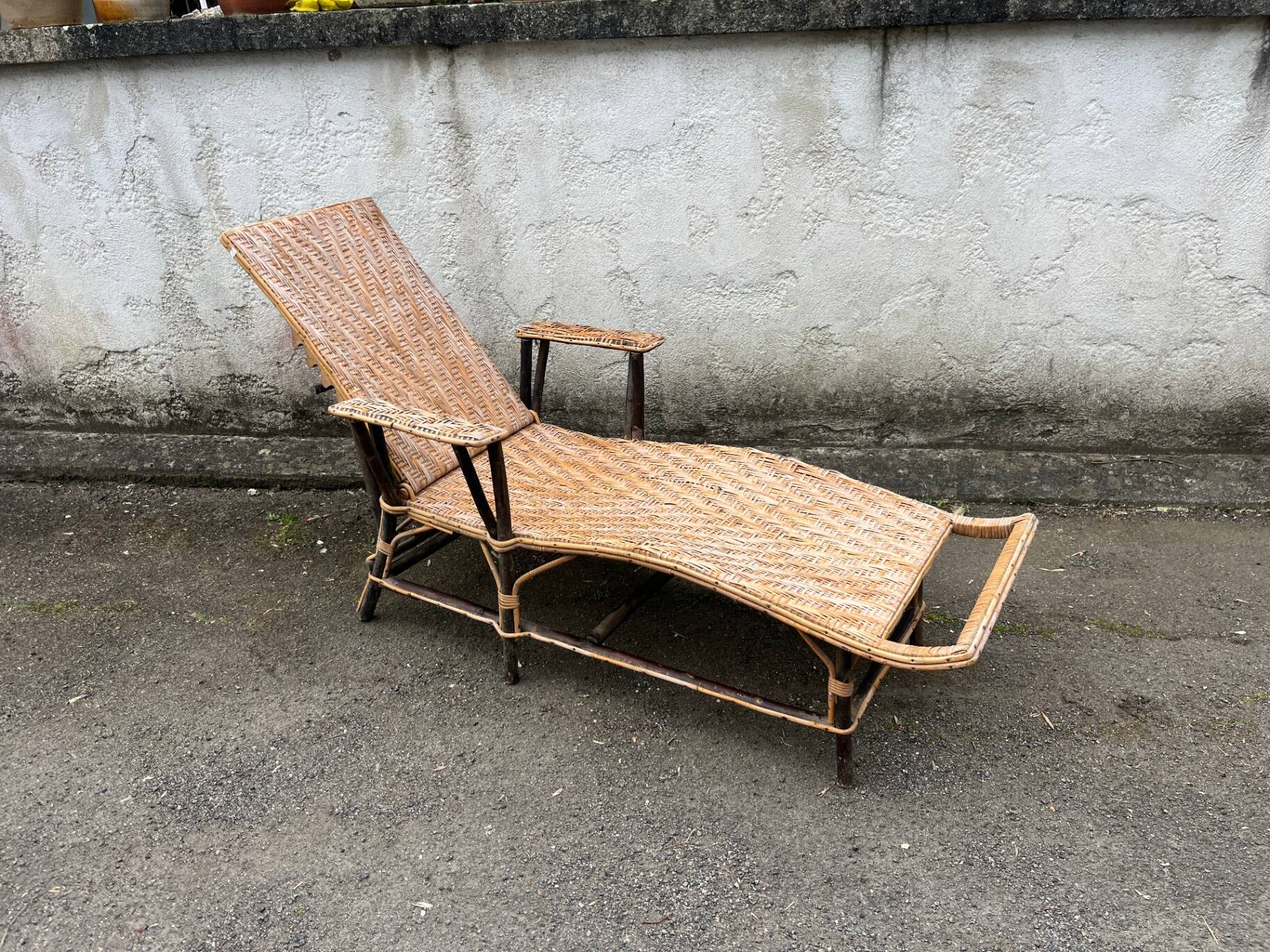Rattan and bamboo chaise longue