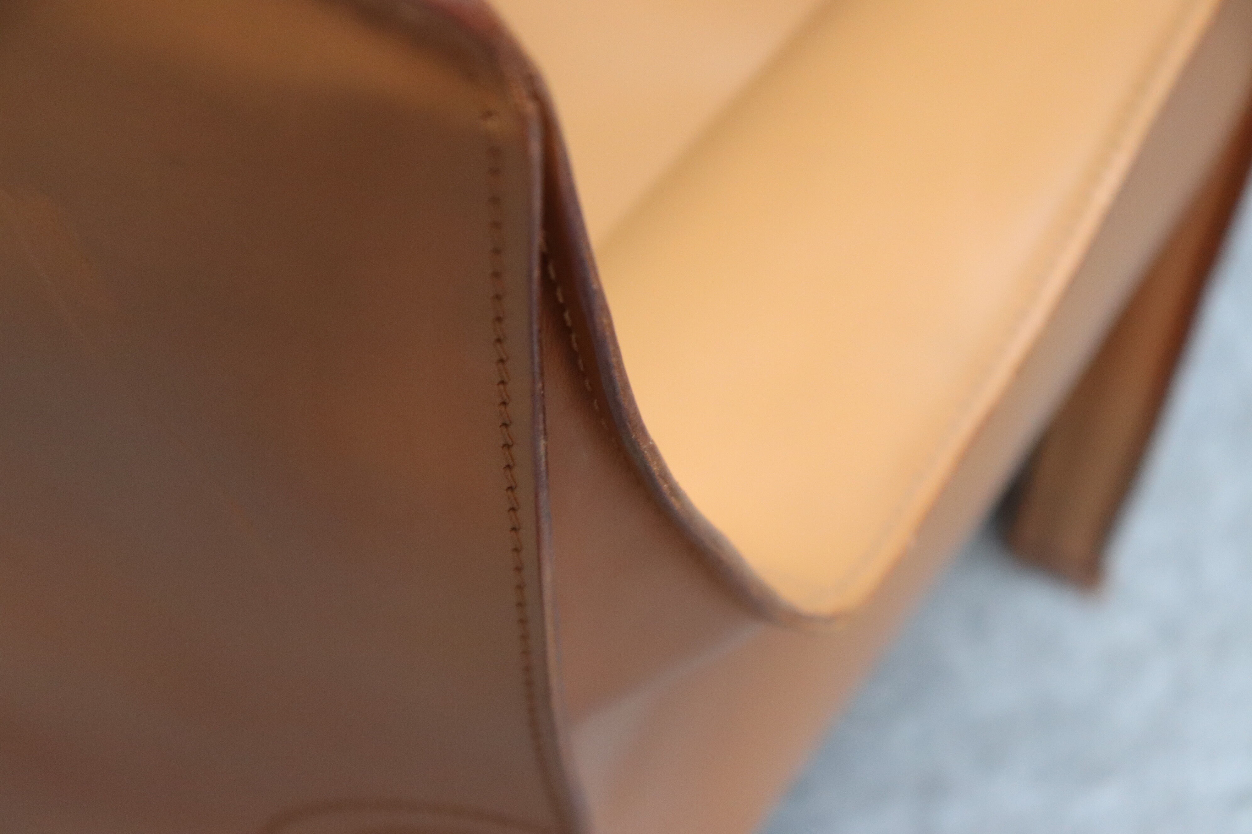 CAB 414 easy chair design by Mario Bellini, Cassina