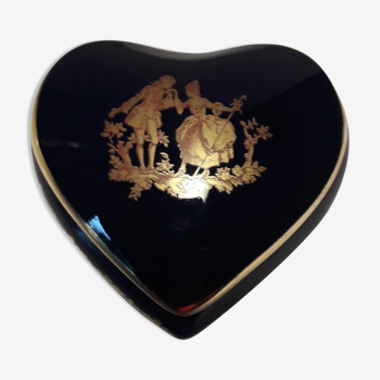 Small heart-shaped box in Limoges porcelain, oven blue and gold.