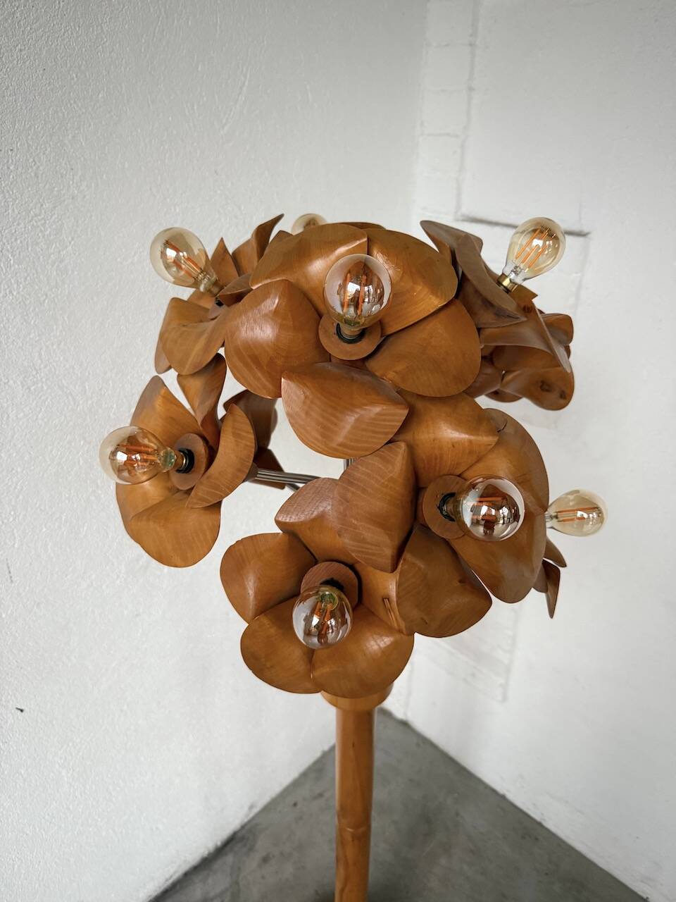 Ornamental floor lamp with "flower" patterns from the 1970s.