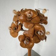 Lampadaire en orme motifs « fleurs », années 70