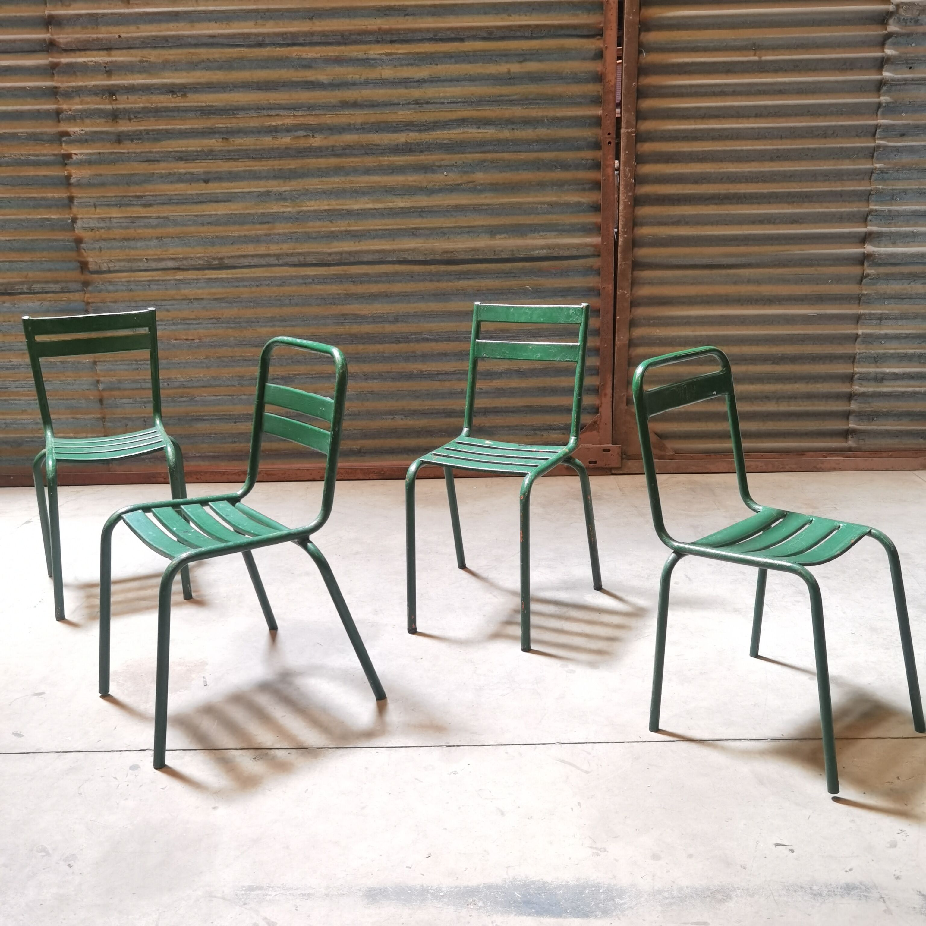 Set of 4 Metal terrace chairs Tolix T1 T2 and Fermob