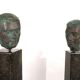 Ensemble de deux bustes en bronze sur stèles en granit par un élève de Georg Kolbe, 1925