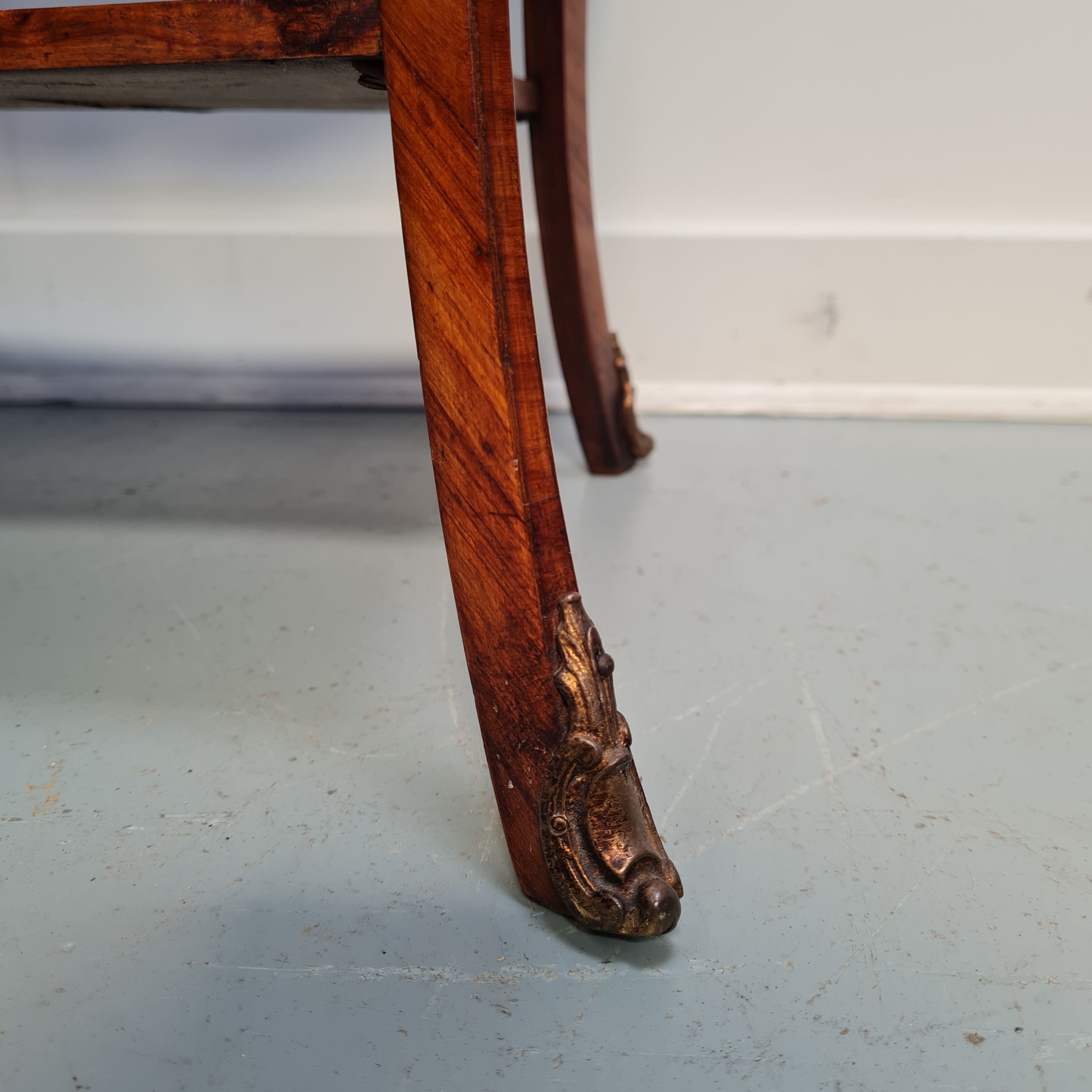 Paire de tables de chevet kingwood c1920