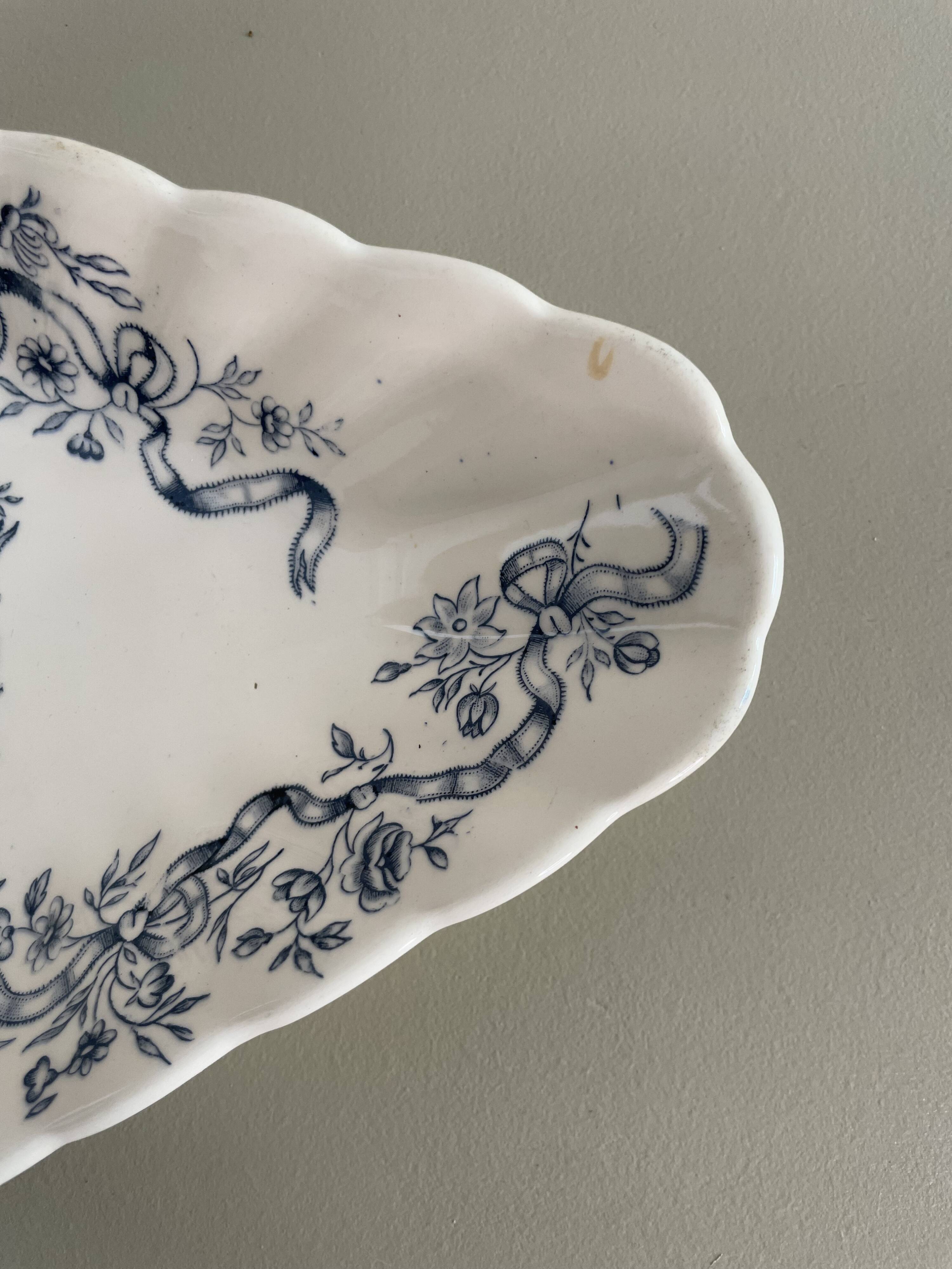 Longchamp ironstone dish Ribbon model