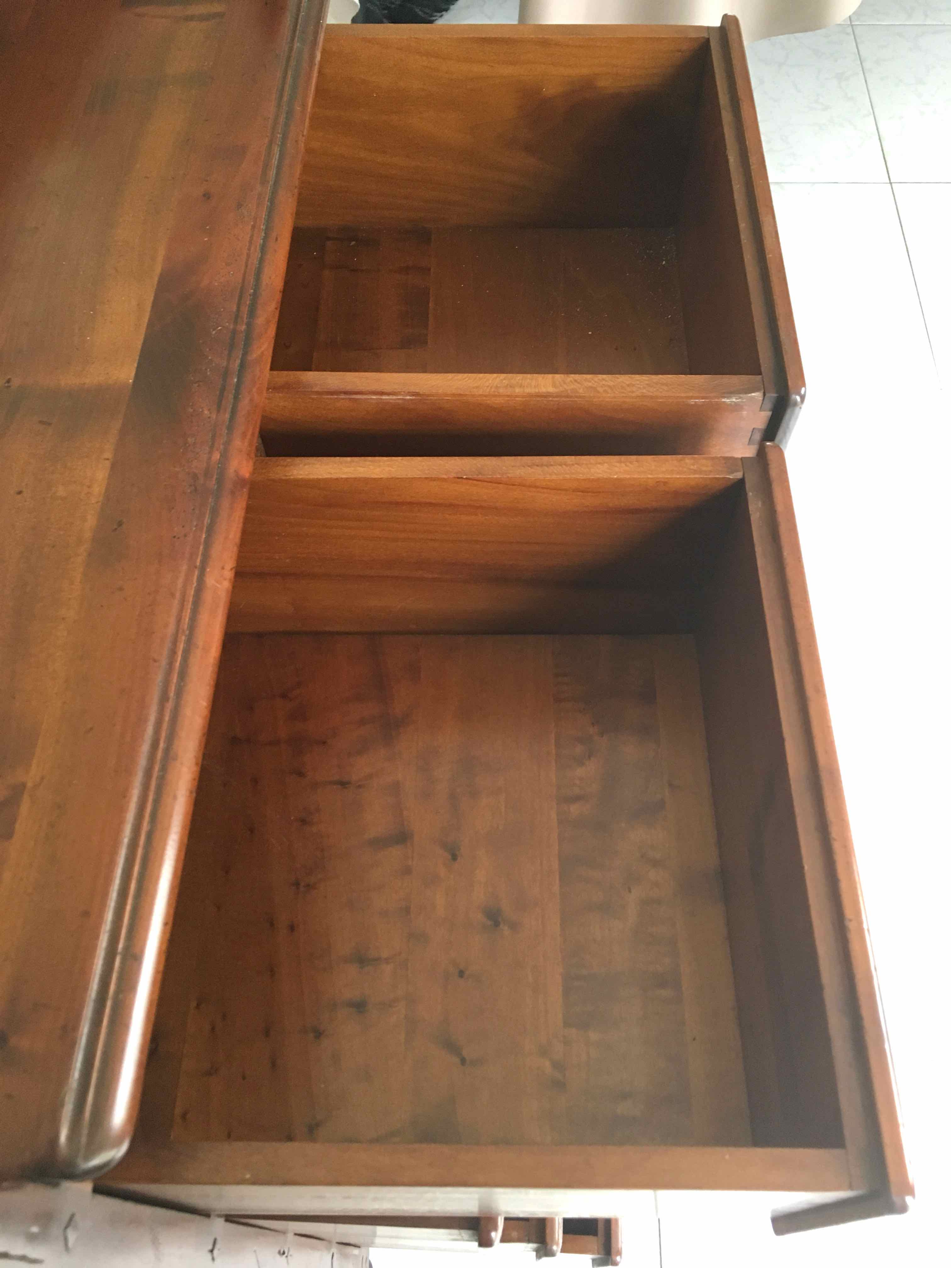 Commode grain furniture