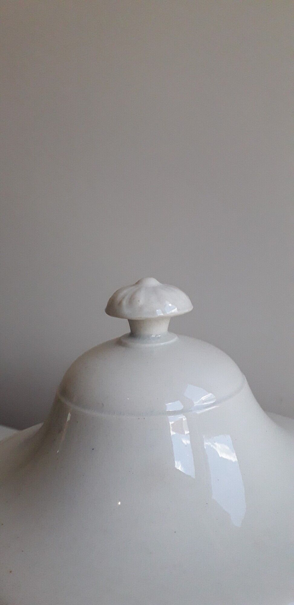 White porcelain soup bowl from Creil & Montereau - xixth century