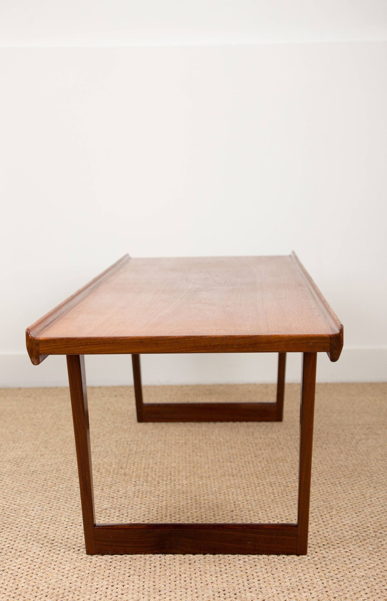 Grande Table basse, ou banc, Danoise en Teck par Peter Lovig Nielsen 1960.