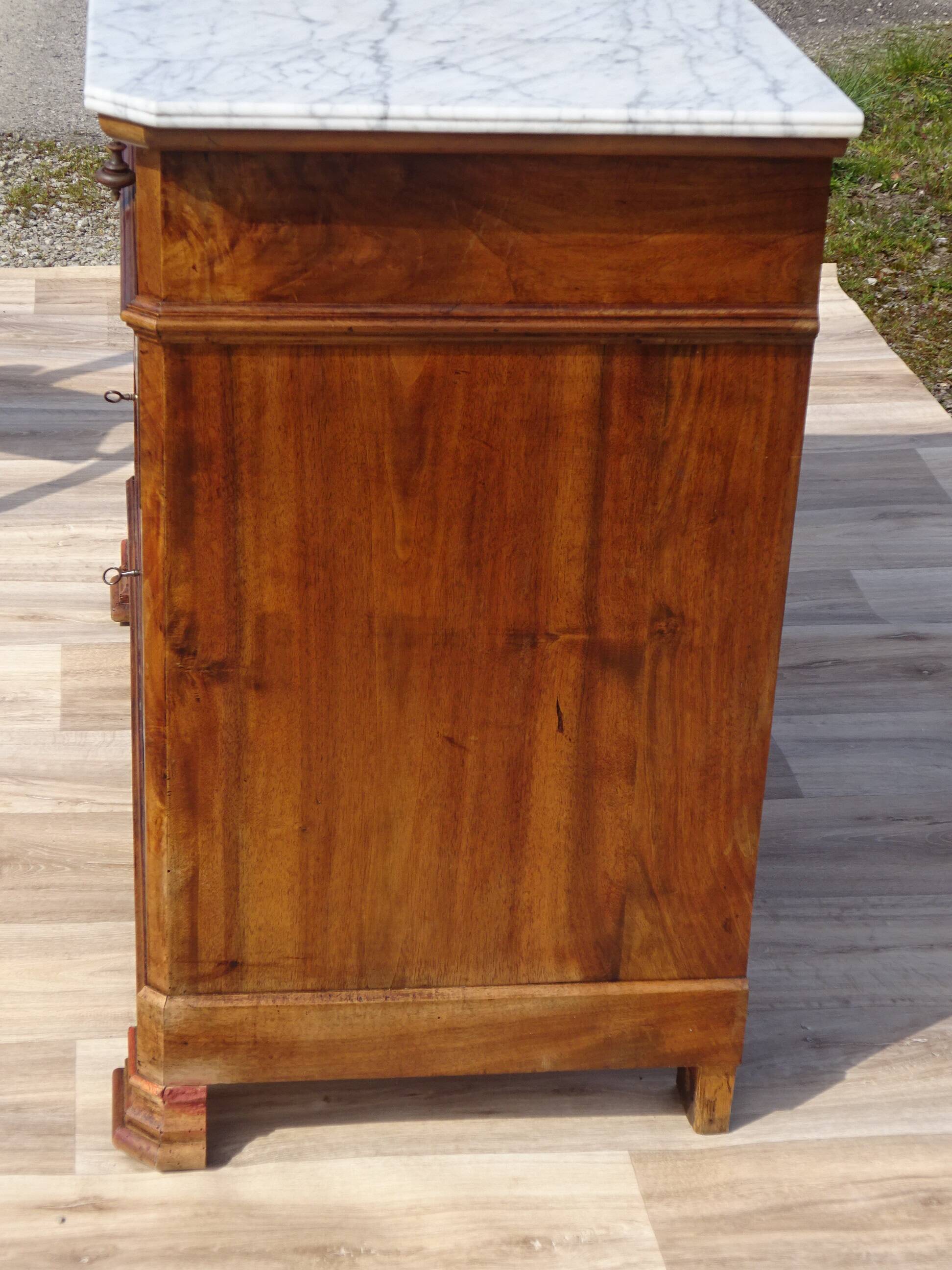 Ancienne commode Louis Philippe en noyer marbre blanc