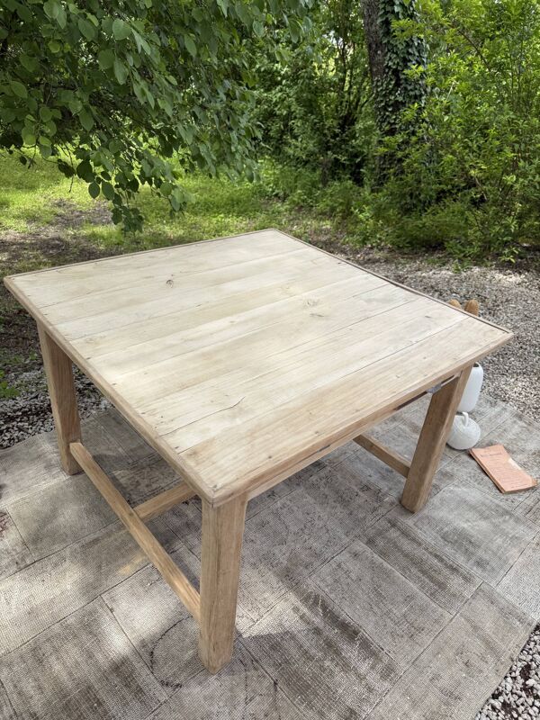 Table bois carré / Table à manger / table de boulanger