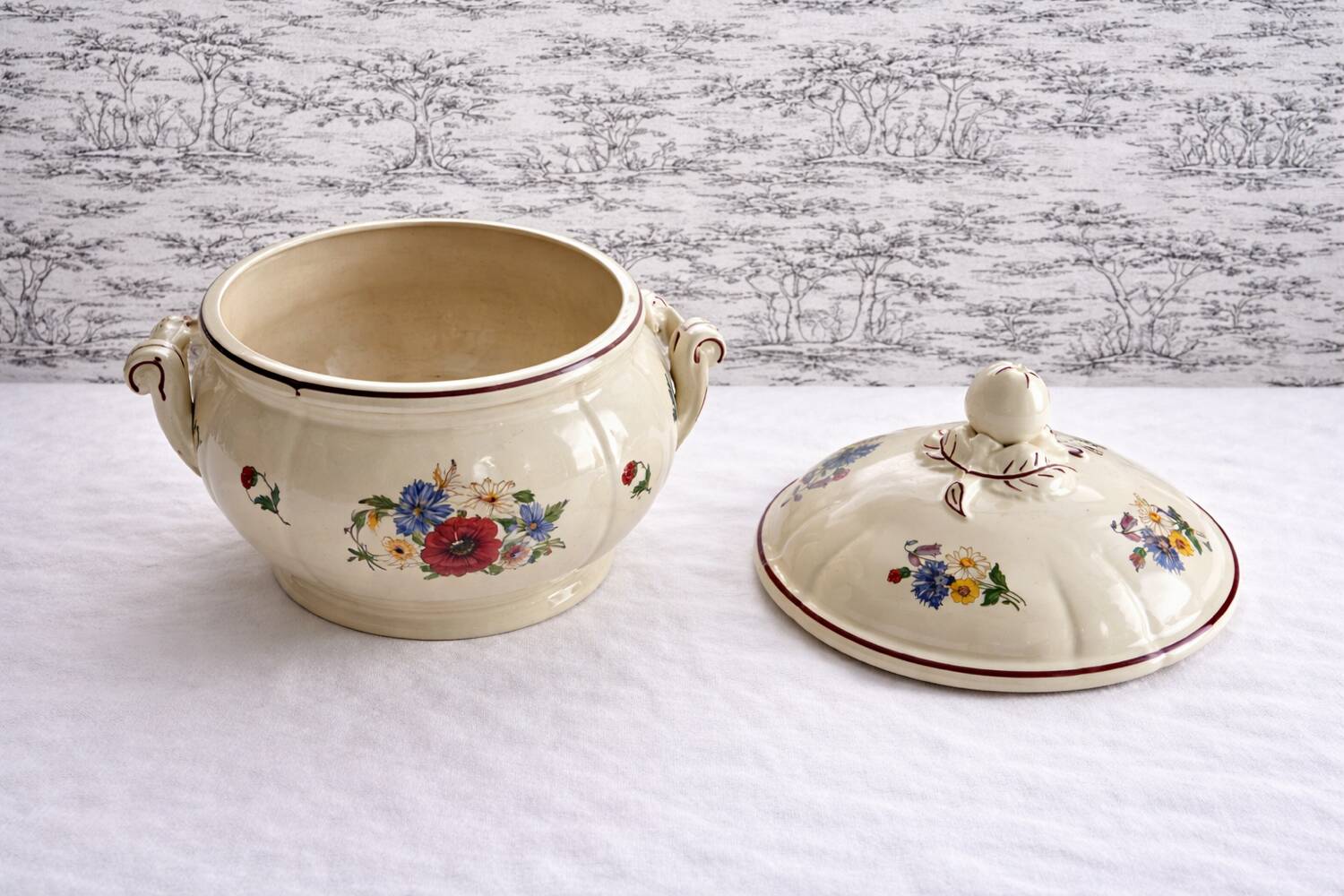 Sarreguemines Agreste soup tureen, antique French earthenware with lid.