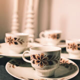 Service tasse et assiettes rétro 70´s