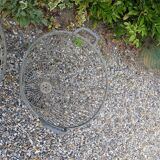 Lot of 2 metal baskets