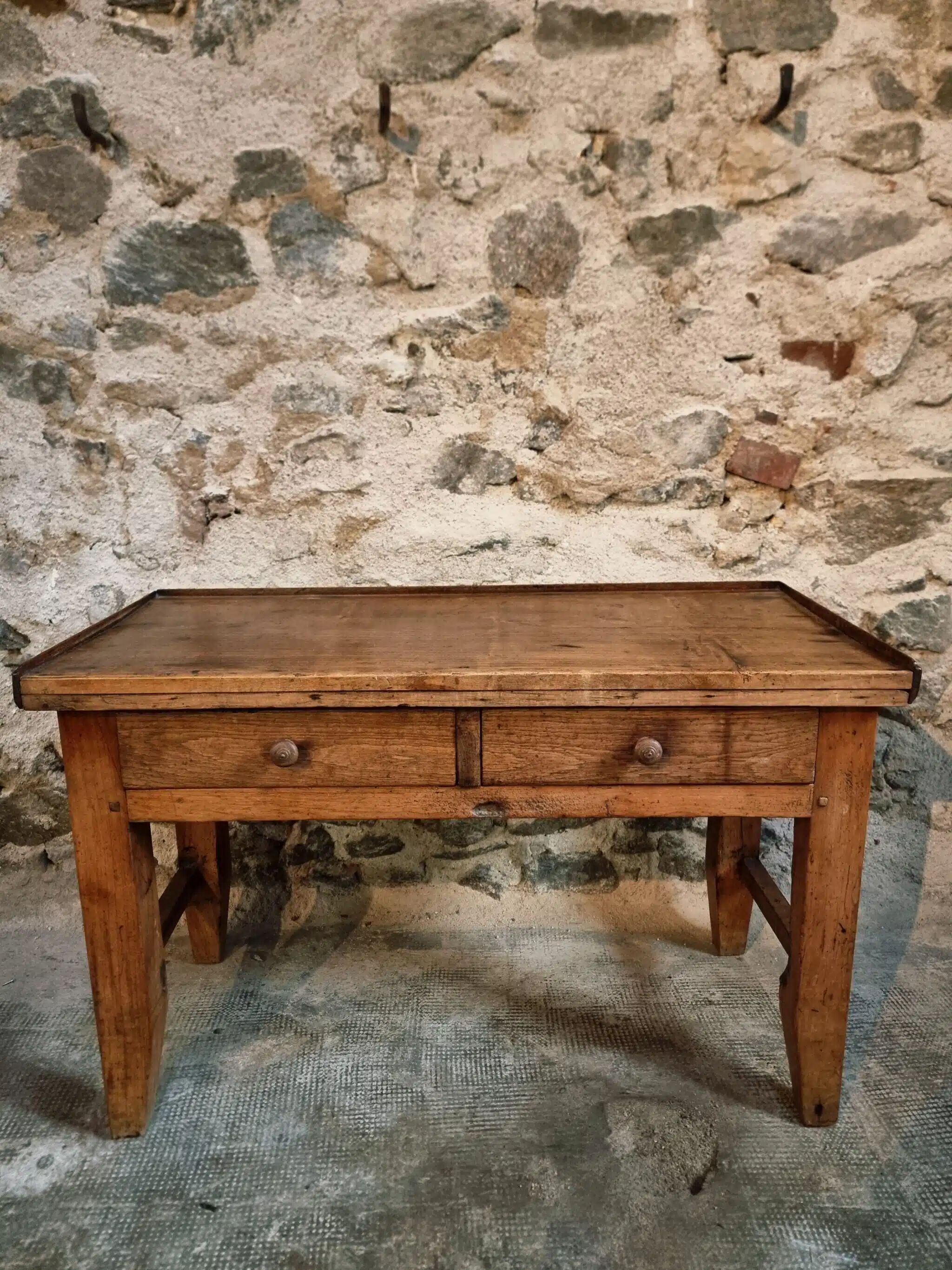 Antique French side table from the 19th century in cherry and oak – circa 1870