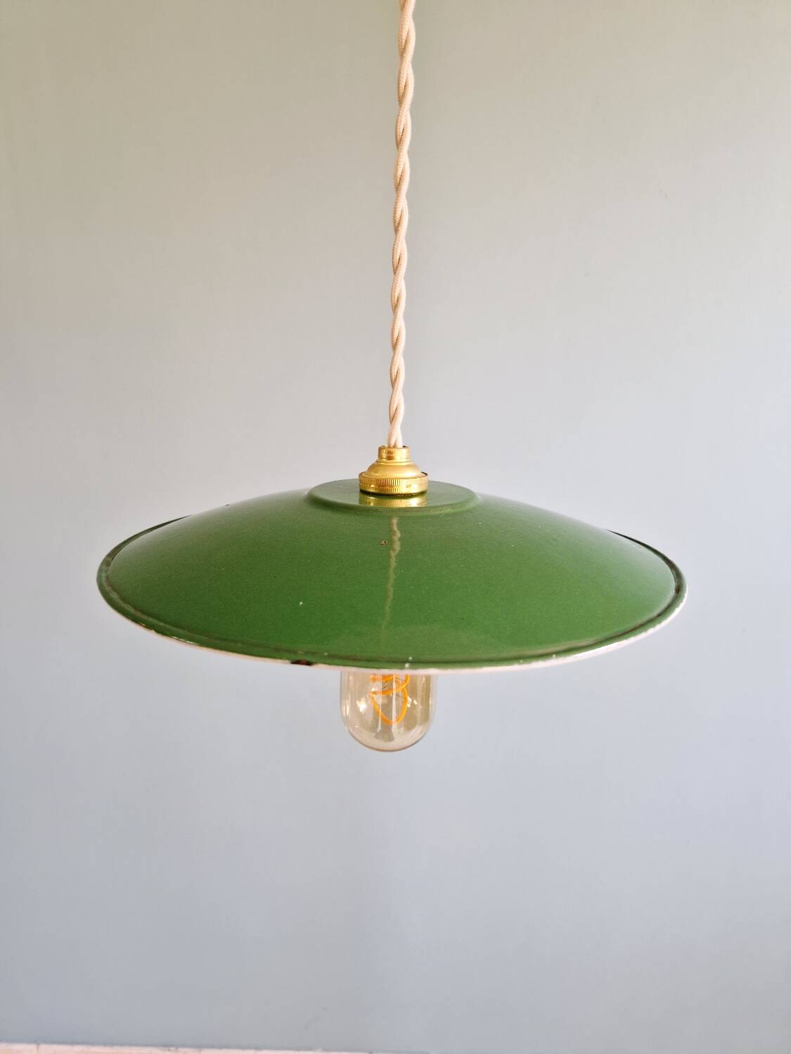 Industrial suspension in green enamelled sheet metal (7 available)