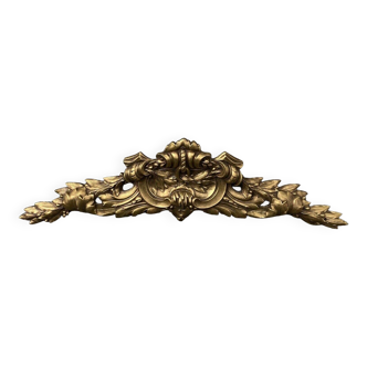 Napoleon III bronze pediment decorated with rich shell ornamentation