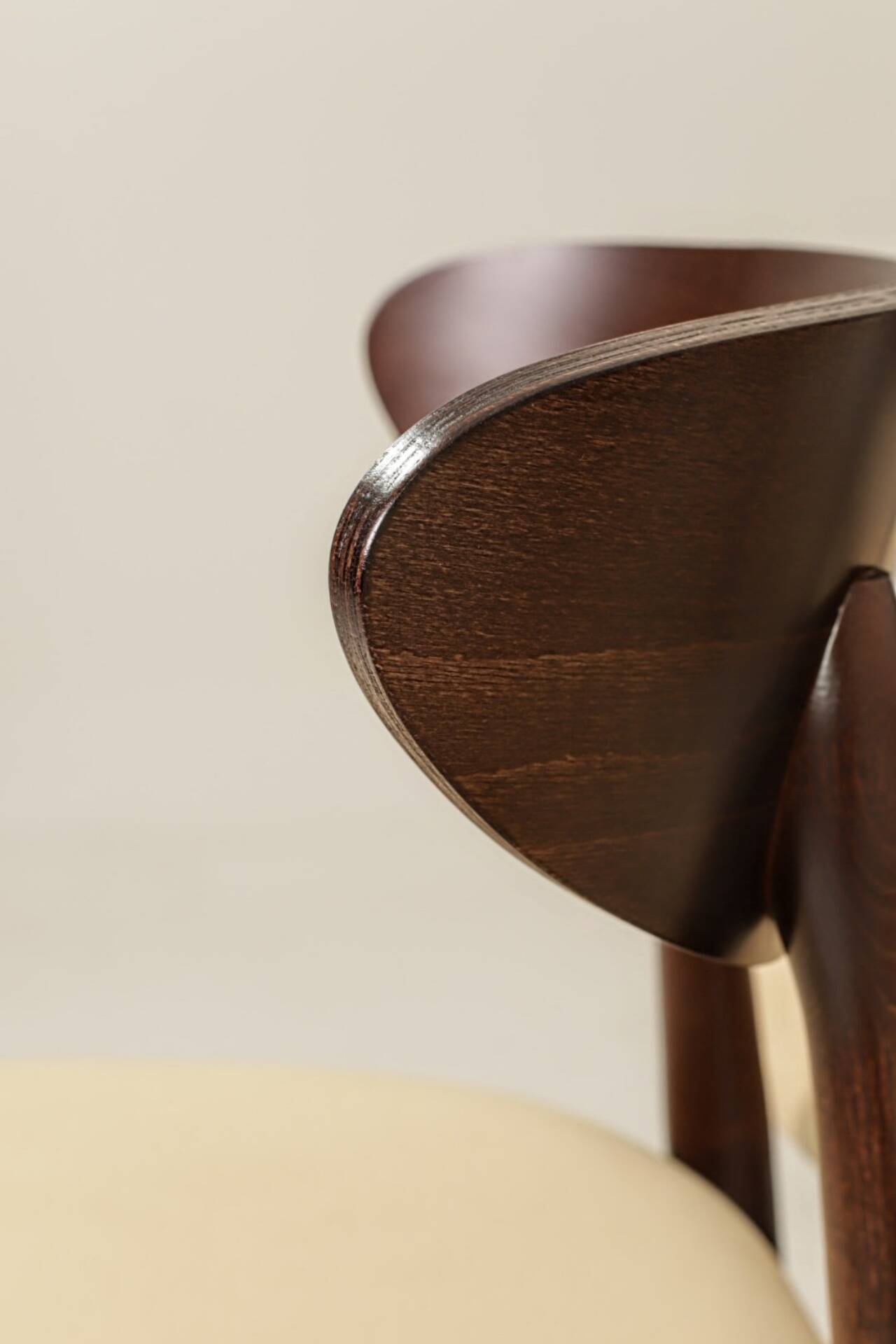 Modern Set of 6 Dining Chairs, Beige Pearl Velvet and Dark beech wood