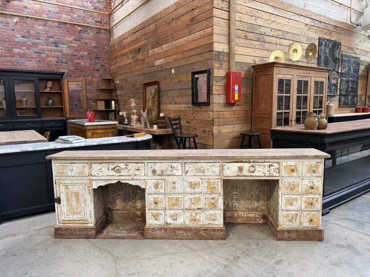 Antique barber's furniture from the early 20th century.