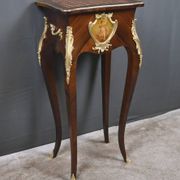 Table de salon, travailleuse en marqueterie, style Louis XV – fin XIXe