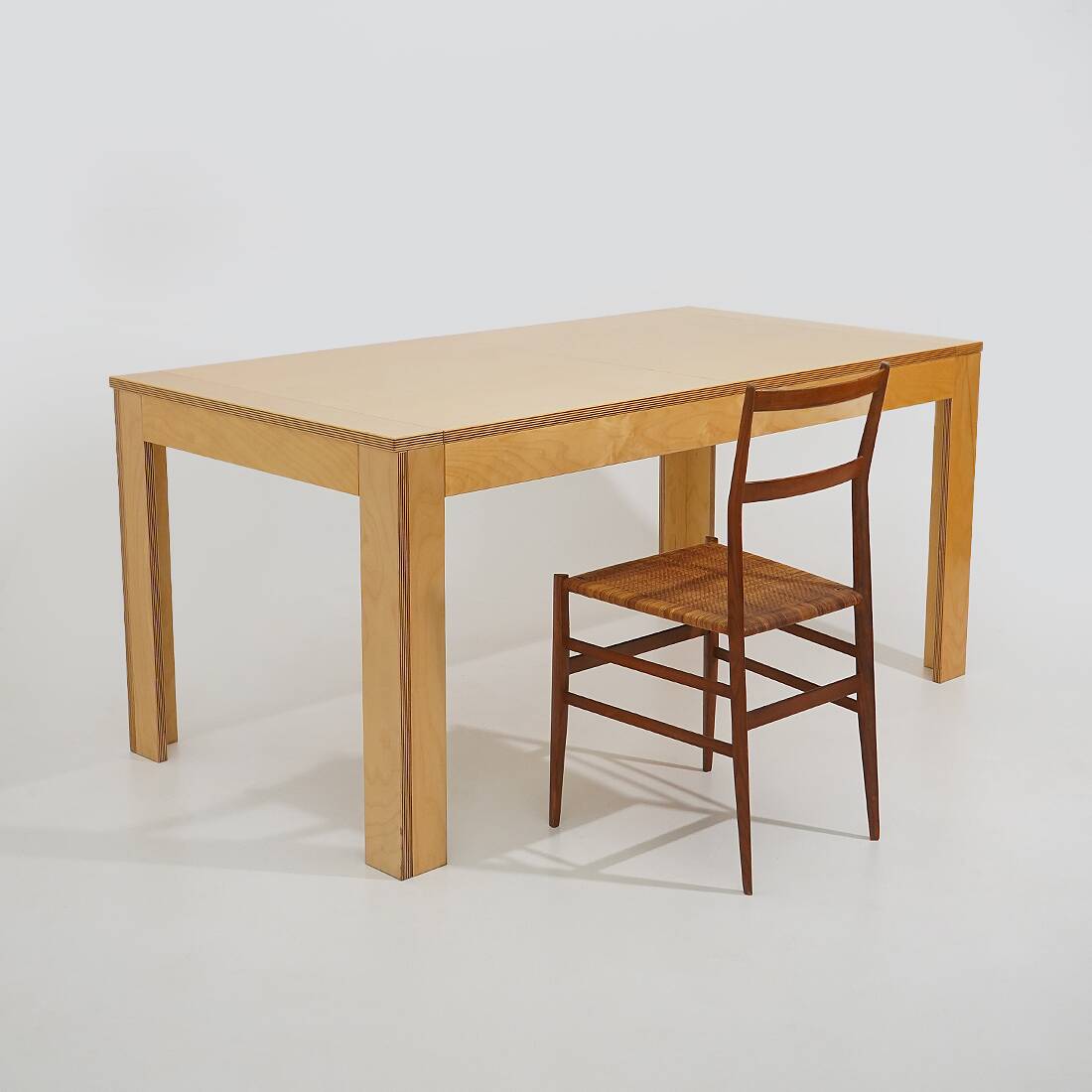 Maple table with extendable top, 1970s