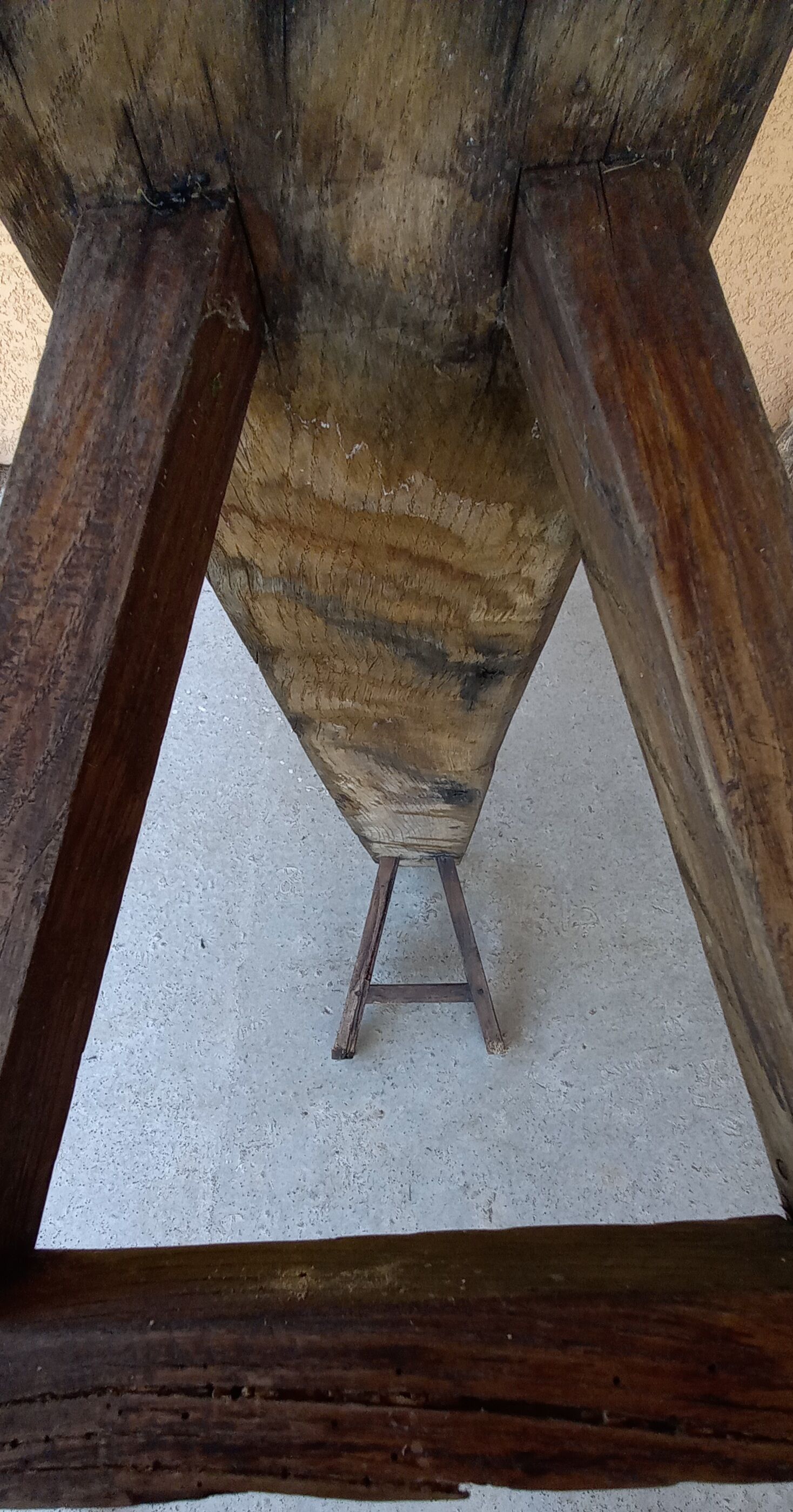 Old oak bench. Good general condition.