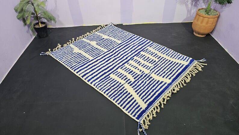 Custom-made Moroccan natural wool rug in pure wool, 2/3 m.