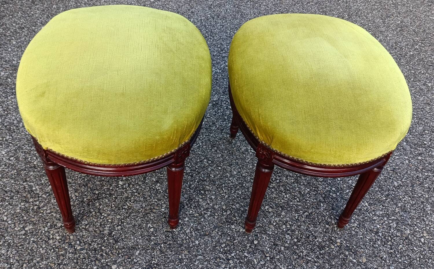 2 Louis XVI stools