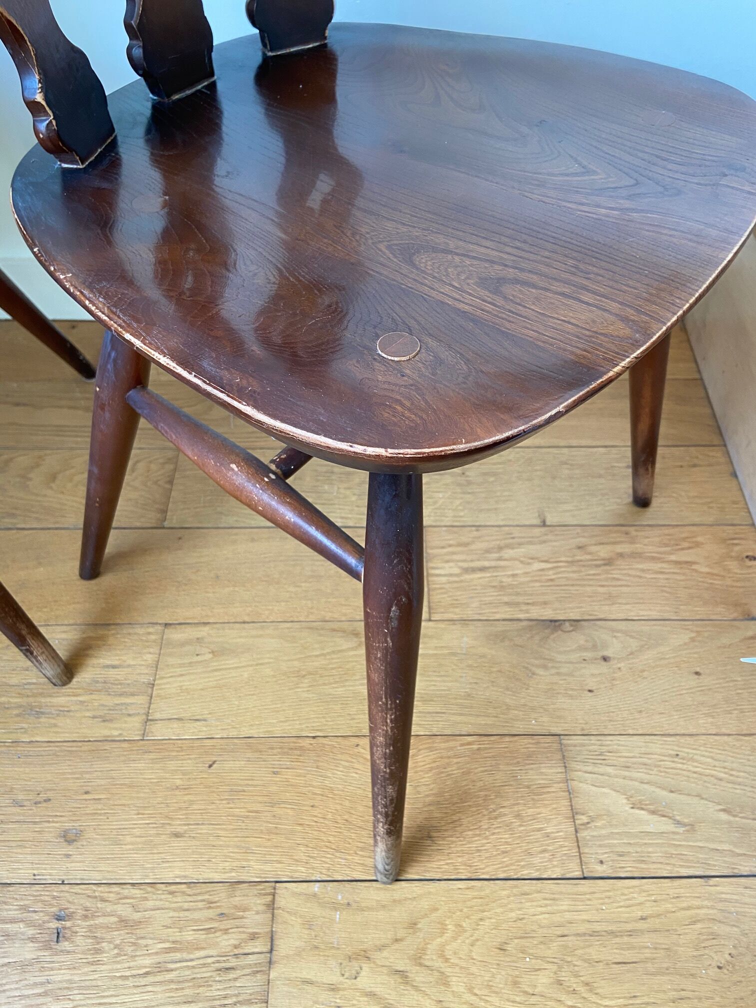 Paire de chaises en bois "Ercol"