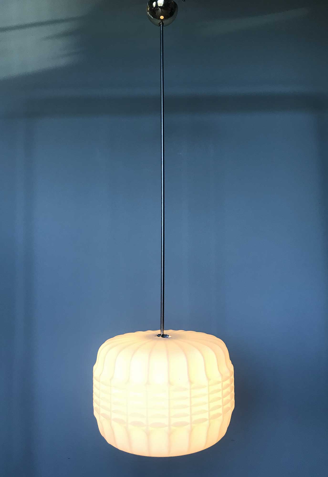 Hanging lamp opaline origami 1950