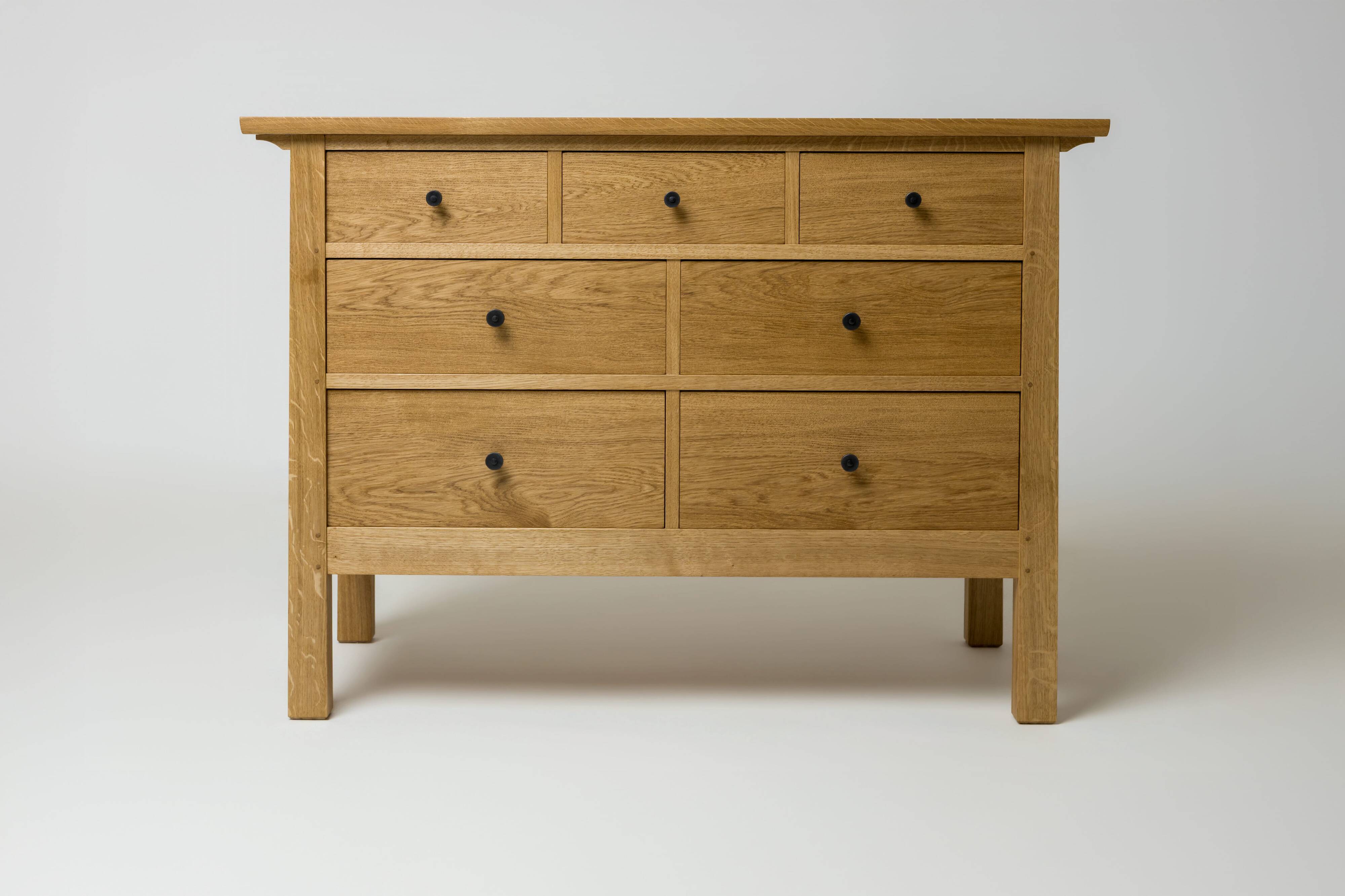 Commode 7 tiroirs en chêne massif