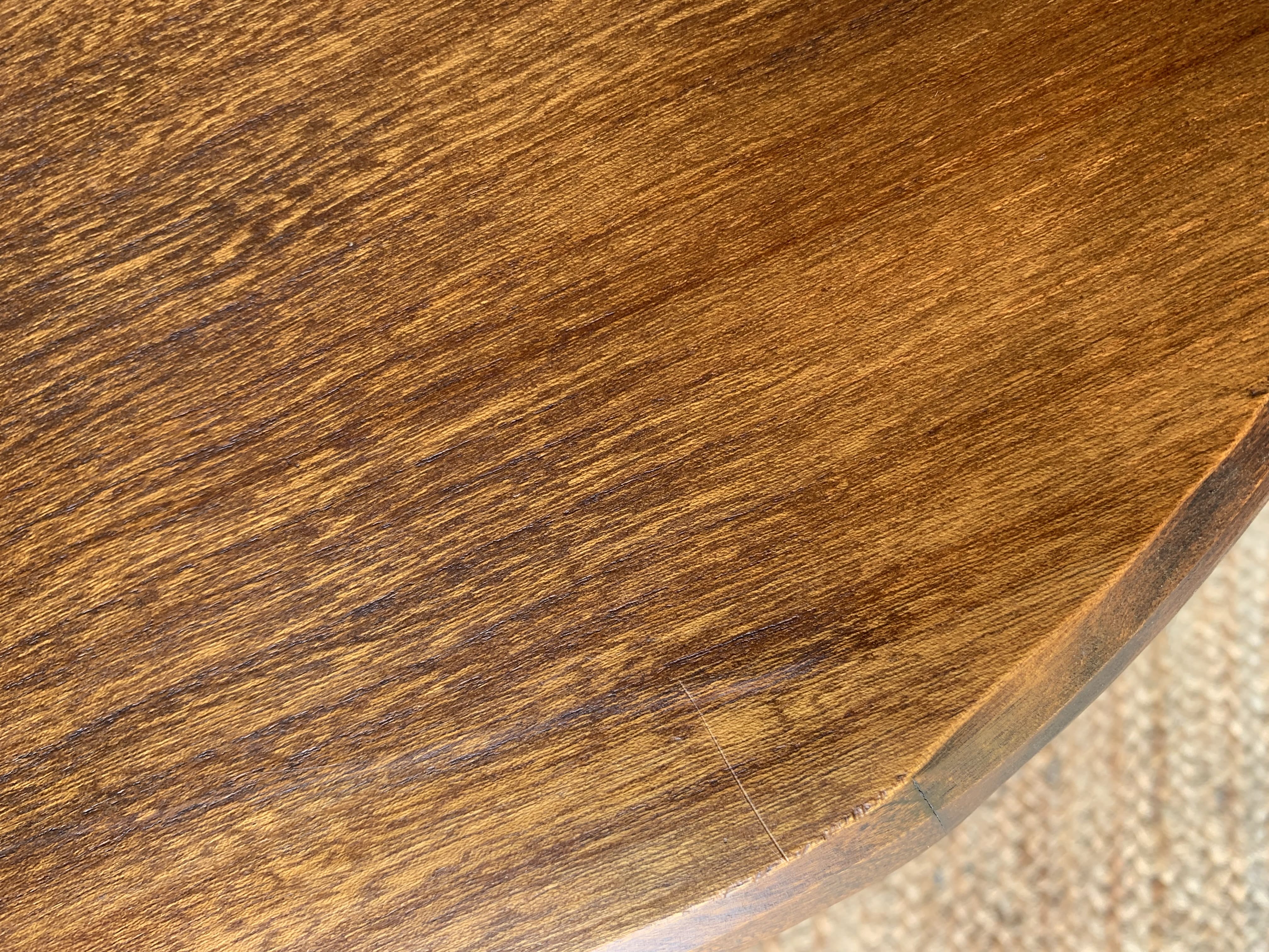 Round coffee table, vines