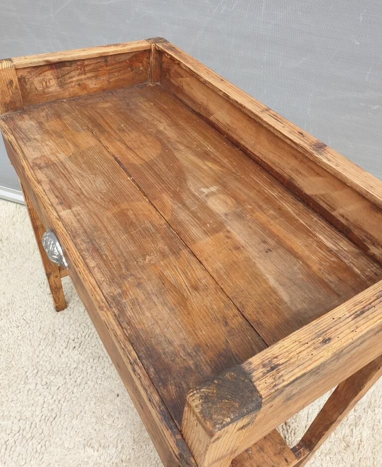 Rimmed table Norman country console in Pine